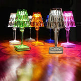 CrystalGlow – Acryl Tischlampe