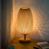 AuriBamboo – Vintage Tischlampe aus Bambus