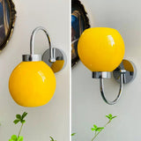 Bauhaus Glow – Glas-Wandleuchte