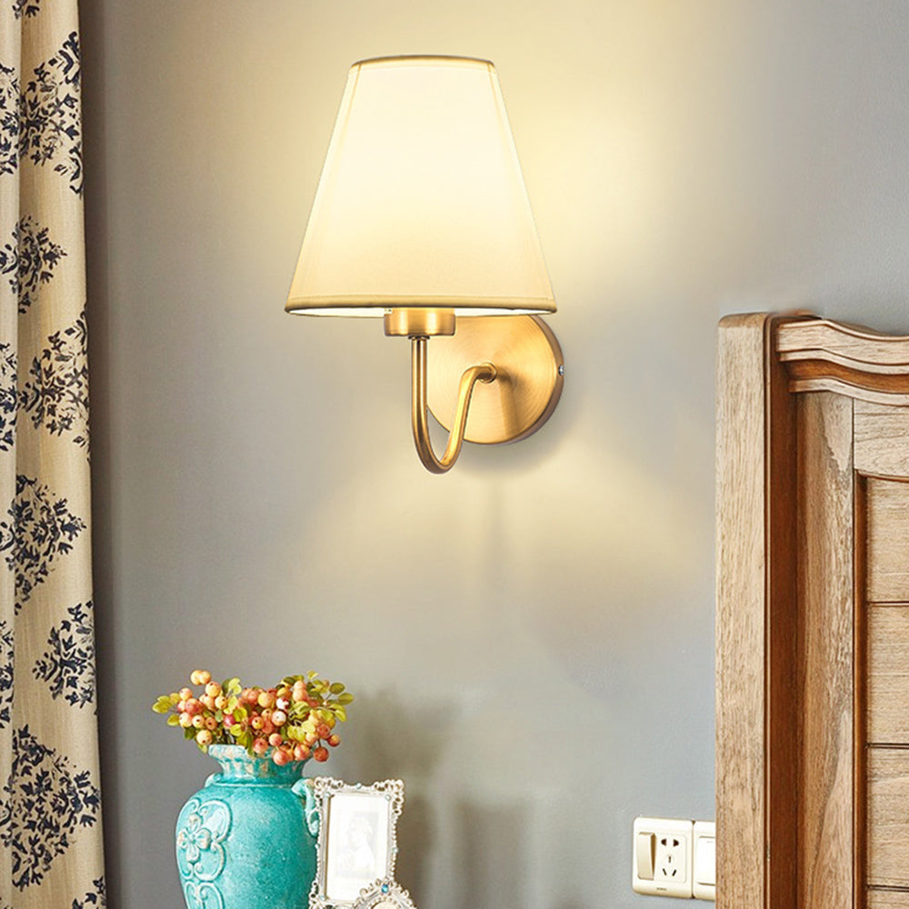 RetroLuxe – Stoff Wandleuchte