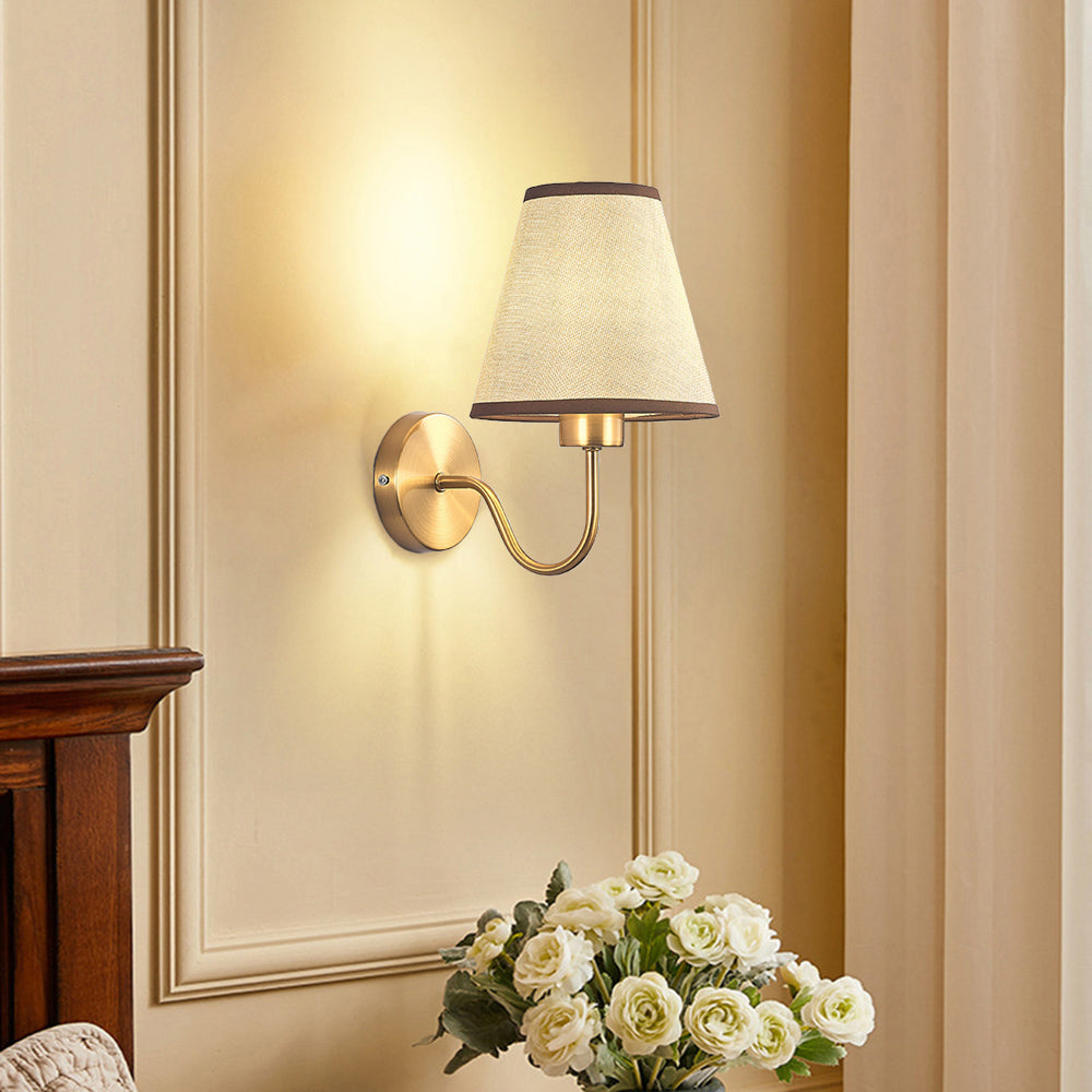 RetroLuxe – Stoff Wandleuchte