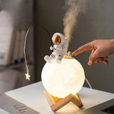 LumiMoon – 3D Astronaut Mondlampe
