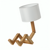 NordicaLite – Skandinavische Tischlampe mit Bücherregal und Verstellbarer Beleuchtung