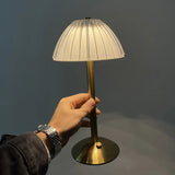 PrismGlow – Kabellose Tischlampe